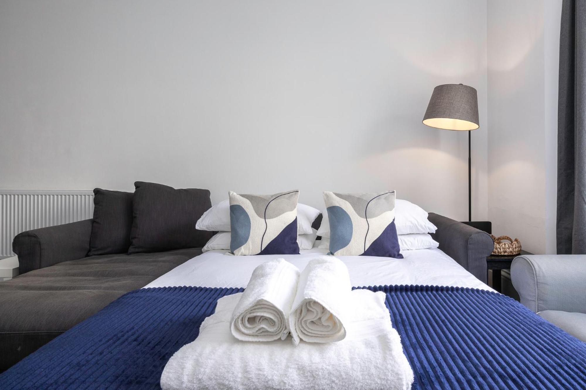 2 Bedroom Flat - With King Sized Beds, Netflix And Sky - Perfect For Contractors, Vacation Guests Or Those Relocating Brighton Exterior foto